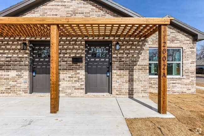 Building Photo - Brand New Luxury Duplex Near Texas Tech – ... Rental