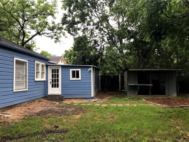 Photo - 710 W Lake Dr