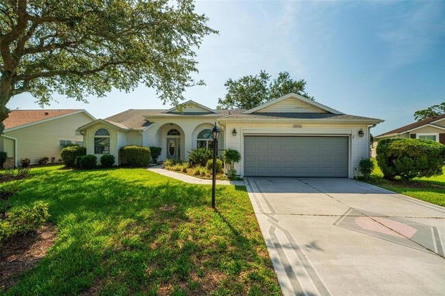 Photo - 25316 Crestwater Dr House