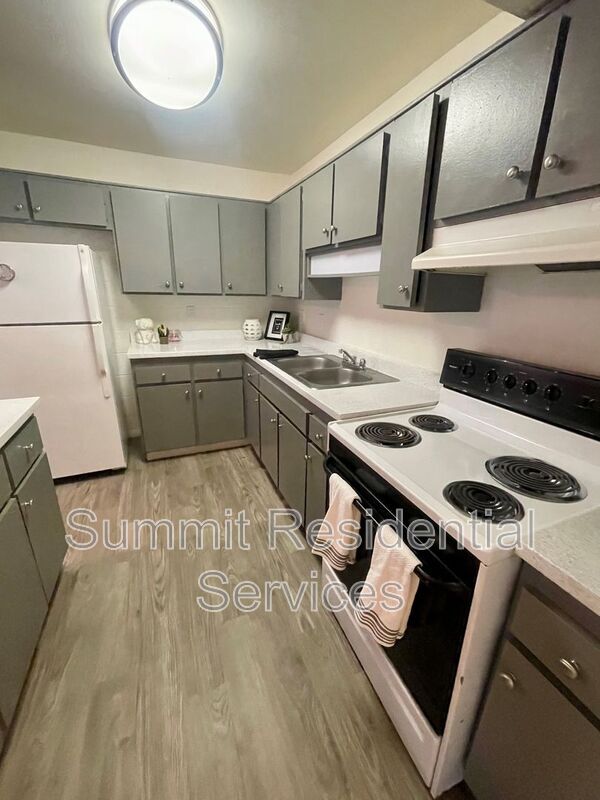 Building Photo - 2230 E Fort Lowell Rd Unit 211 Rental