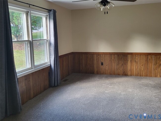Photo - 206 Spring Dr
