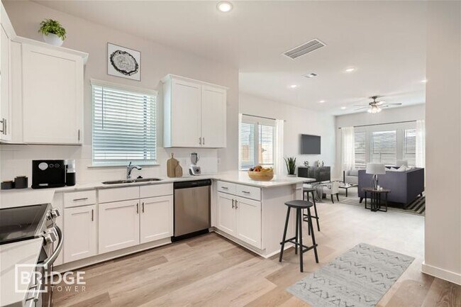 Photo - 33110 Willow Hts Ln