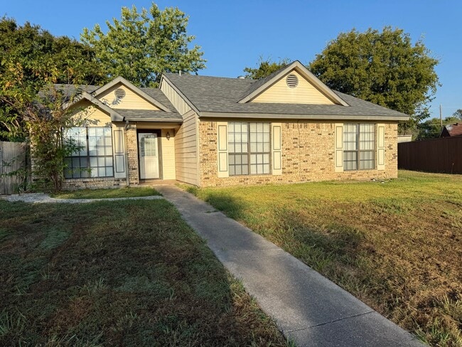 Building Photo - 3-Bed, 2-Bath Home in Garland, Texas