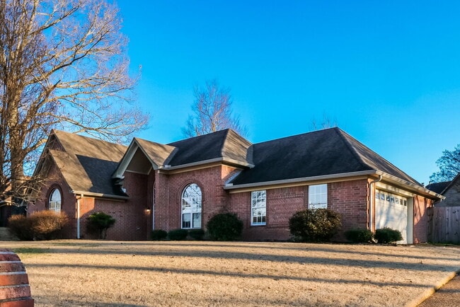 Photo - 7643 Shadow Hills Dr