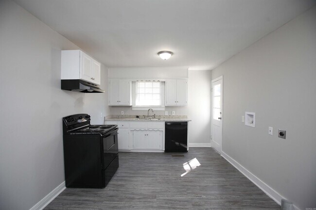 Photo - 1814 Moss St