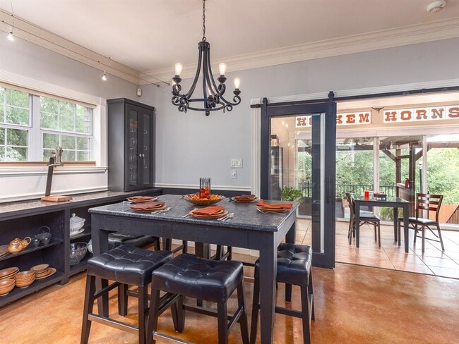 Photo - 1900 Red Rock Dr