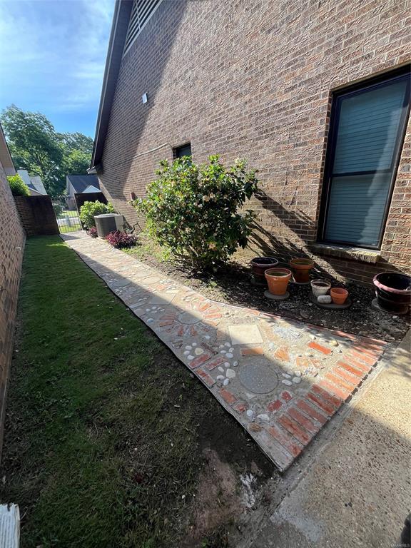 Photo - 387 Mitchell Ave