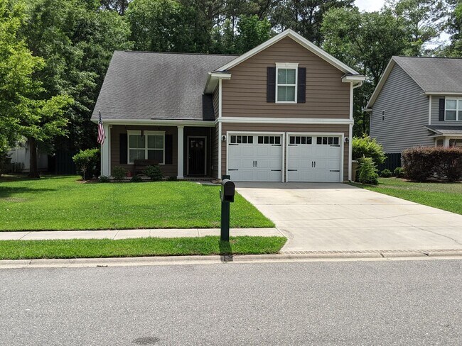 Photo - Available In July !!! $2400 a month!!!