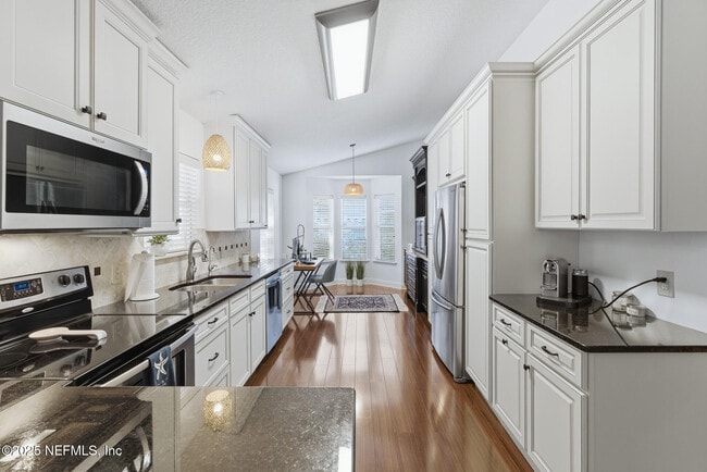 Photo - 128 Seminole Rd