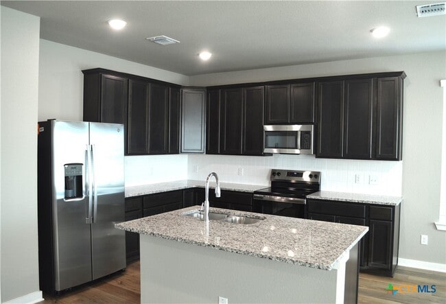 Photo - 2015 Filmore Cv