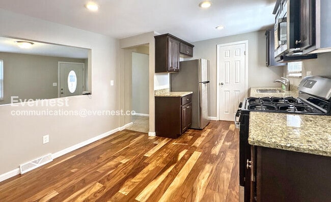 Photo - 588 Catskill Dr