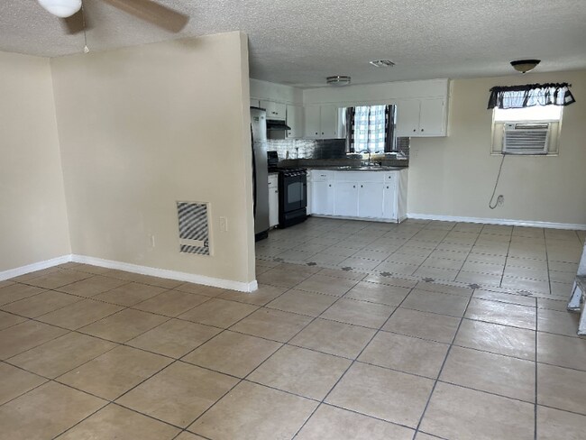 Photo - 1207 Colson Rd