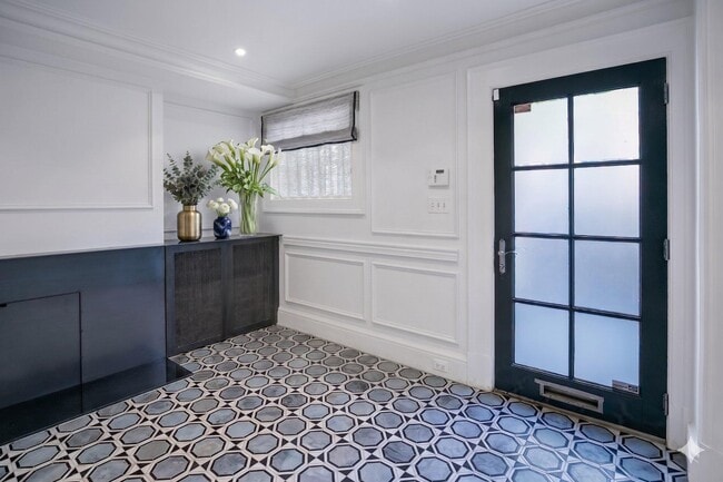 Photo - 1832 Corcoran St NW