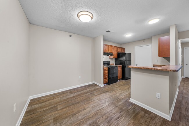 Photo - 2411 Hill St Unidad 202