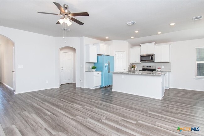 Photo - 2353 Aylesbury Dr