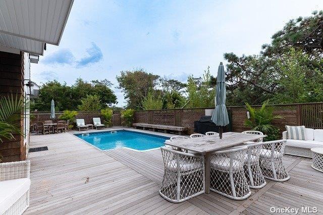 674 Ocean Breeze Walk