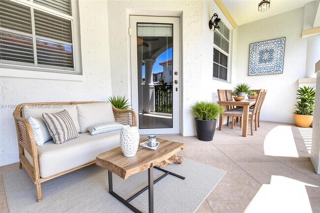 Photo - 3255 NE 184th St Unidad 12215