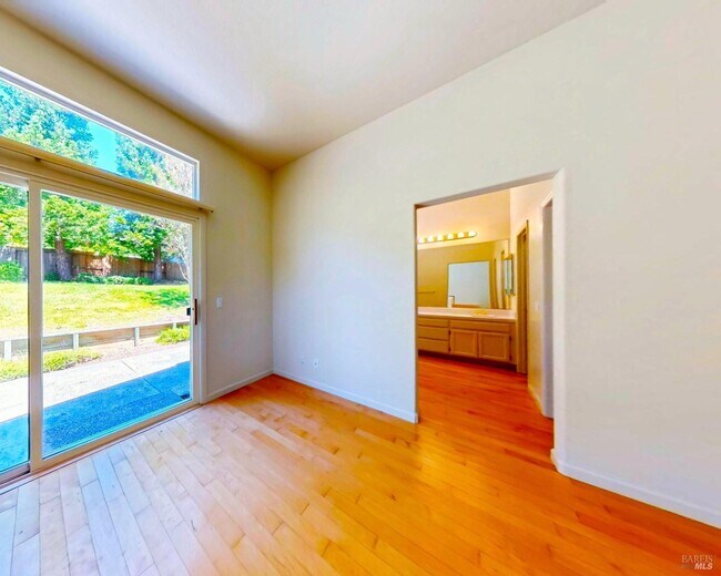 Photo - 5863 Mountain Hawk Dr