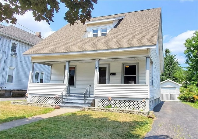 Building Photo - 216 W Yates St Rental