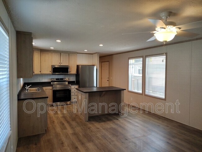 Photo - 118 Erin Ln