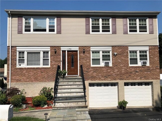 175 Lakeview Ave  