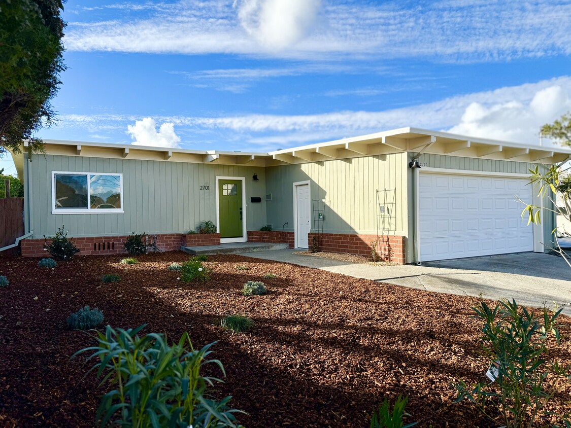 Front - 2701 Oharte Rd (San Pablo, CA)
