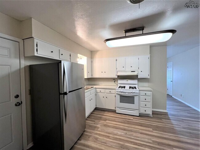 Photo - 4717 N Shore Dr