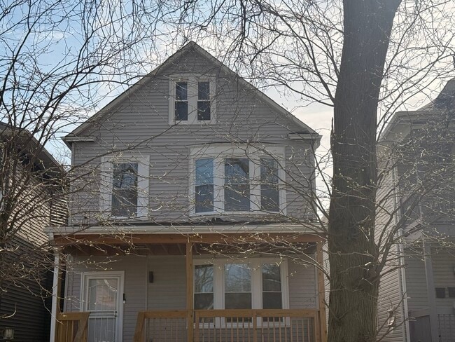 Building Photo - 10747 S Indiana Ave Unit 2