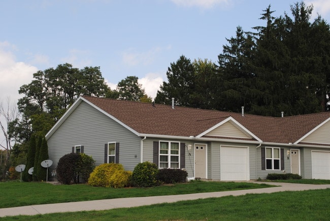 Photo - Meadow Wood Apartments