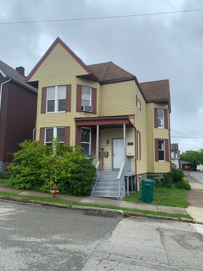 Photo - 128 W 2nd St