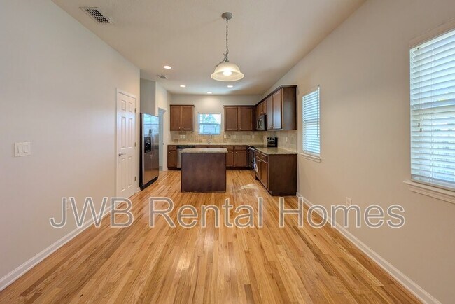 Photo - 2922 Post St