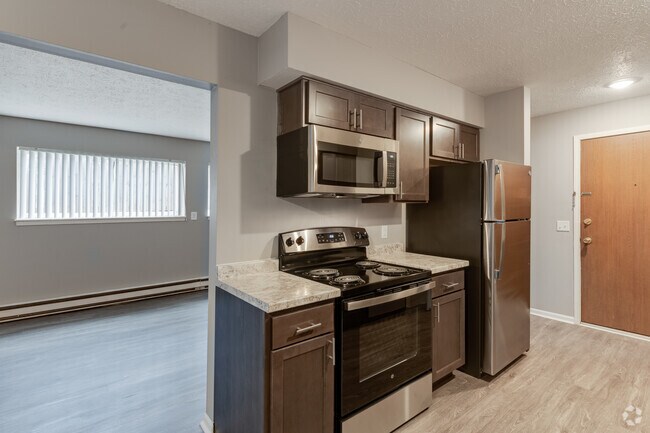 2BR, 1BA - 900 - 960 SF
