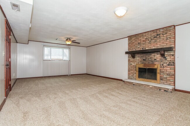 Photo - 8023 Barrett Rd