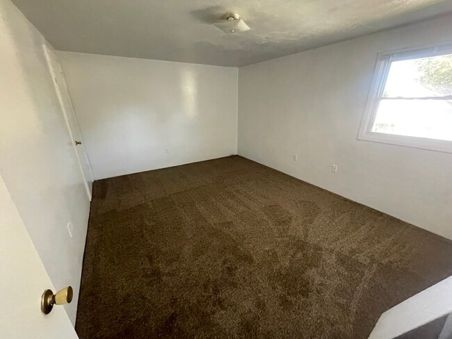 Photo - 305 Cherry St