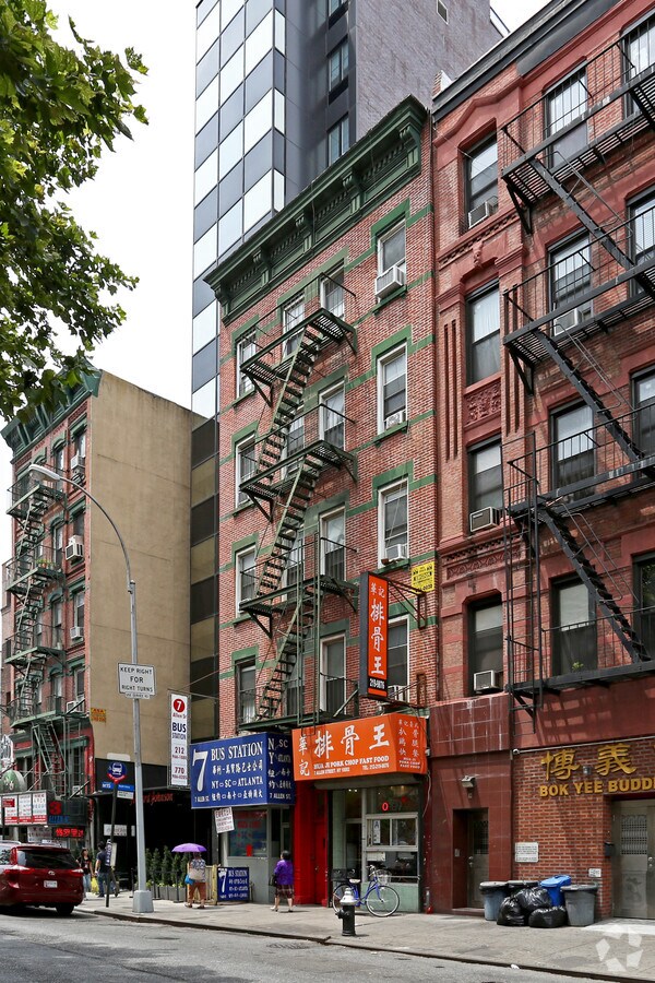Photo - 7 Allen St Apartments