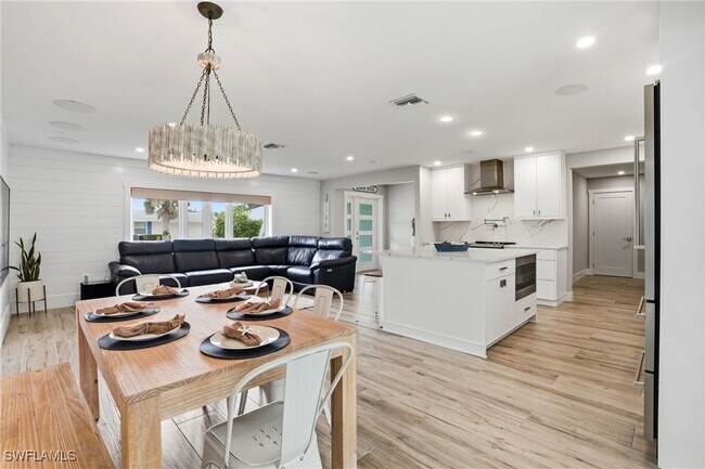 Photo - 6163 Plumosa Ave