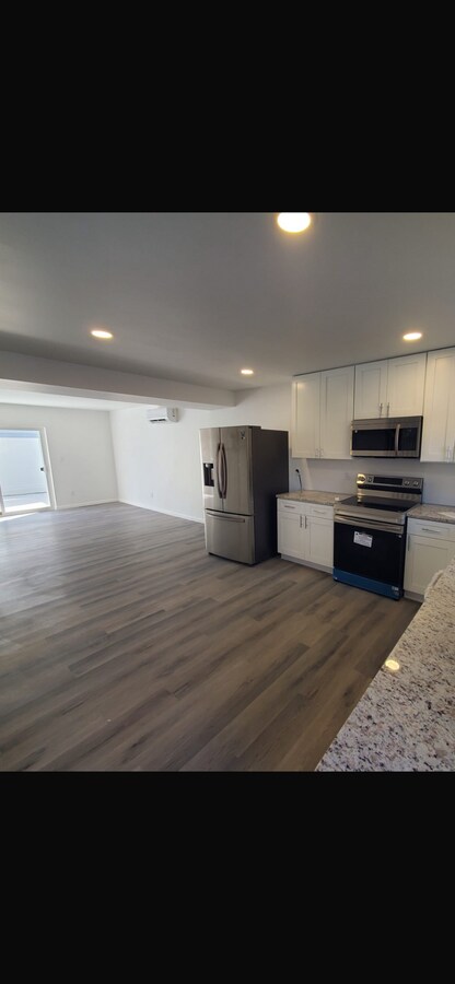 Photo - 240 N Courtland St Unit 1