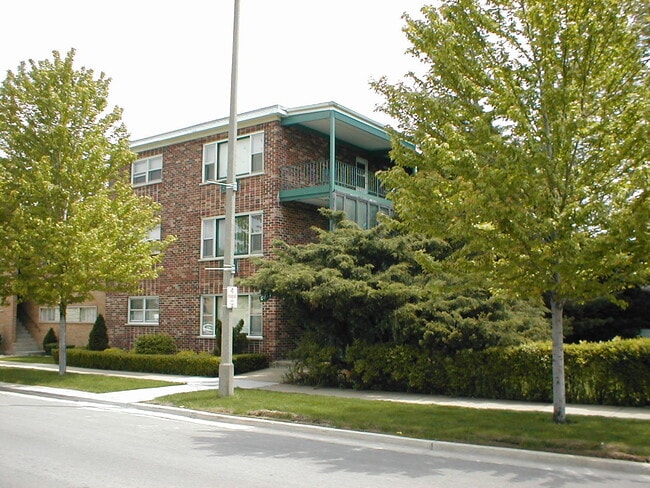 Photo - 6638 W Windsor Ave Apartments Unit #3