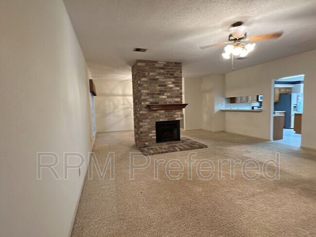 Photo - 507 Moggy Ct