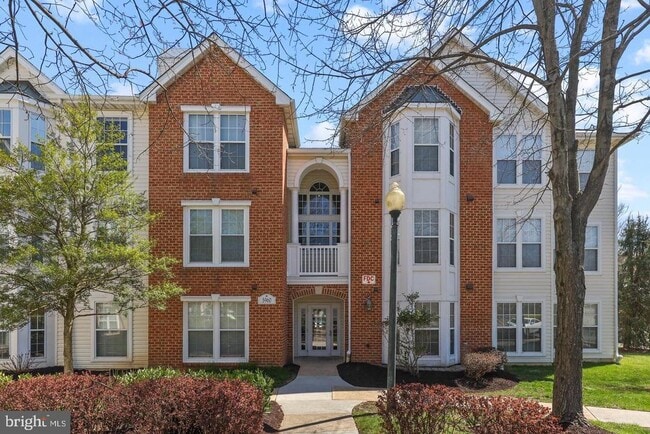 Photo - 5960 Millrace Ct Unit B301