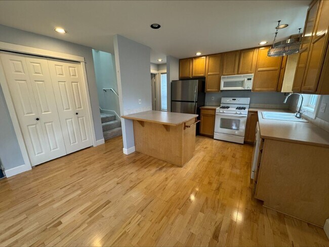 1413 NW 60th St