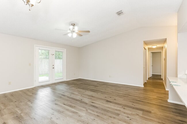 Photo - 10752 Knottingby Dr