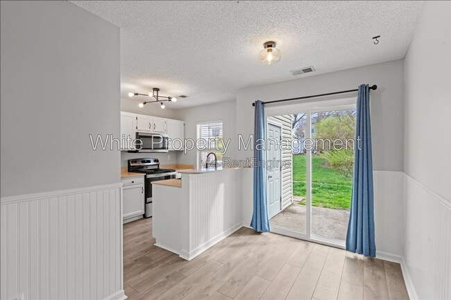 8289 Golf Ridge Dr