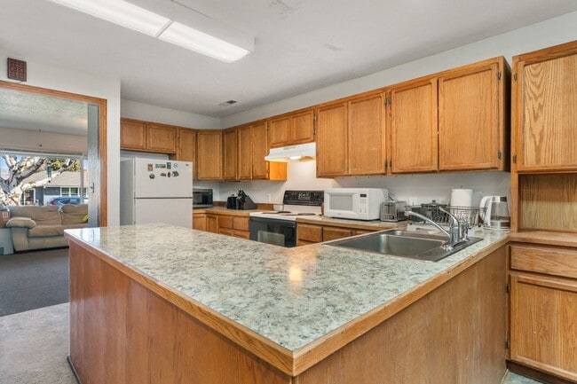 Photo - 6 Bed 3 Bath Accessible Rambler