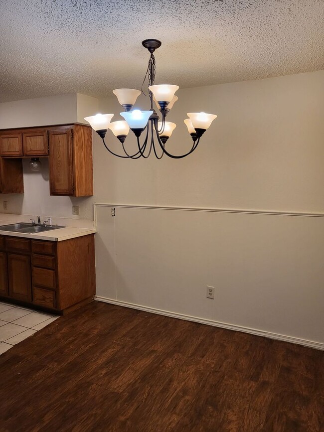 Photo - 808 Austin St