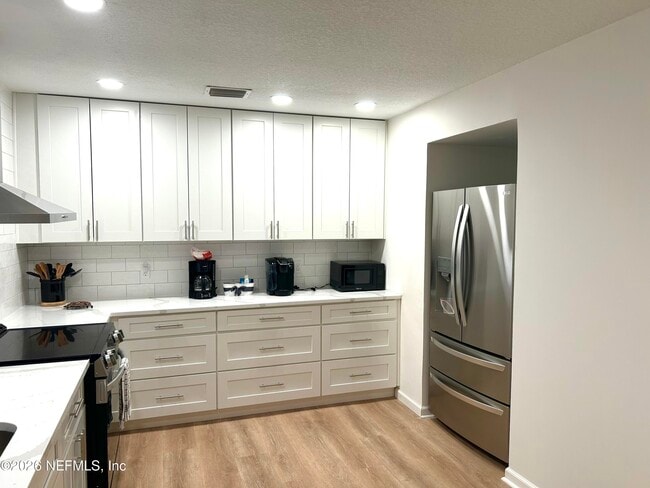 Photo - 3123 Courtney Woods Ln W