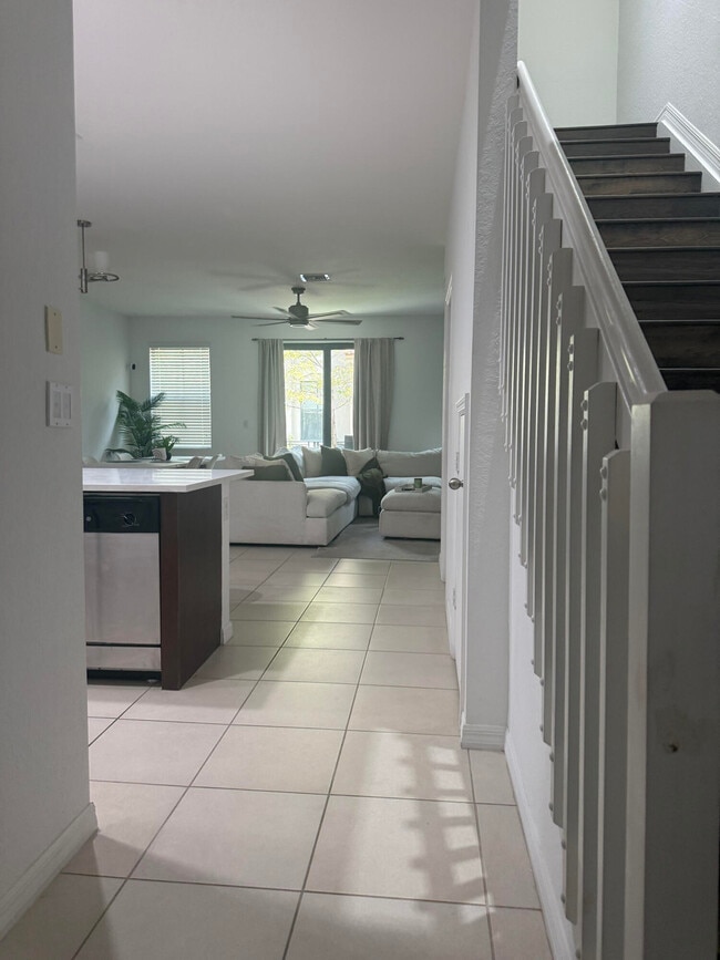 Photo - 1091 NW 33rd St