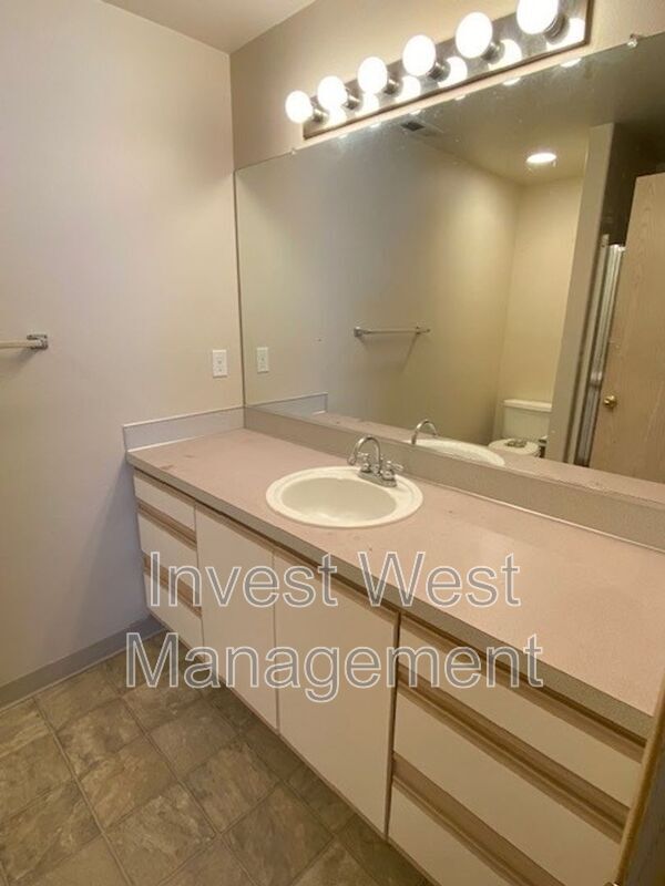 Photo - 16203 NE 8th St Unit # B