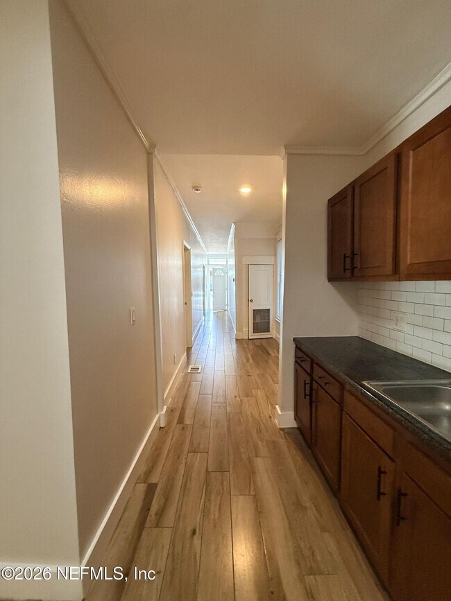 Photo - 1226 Clark St