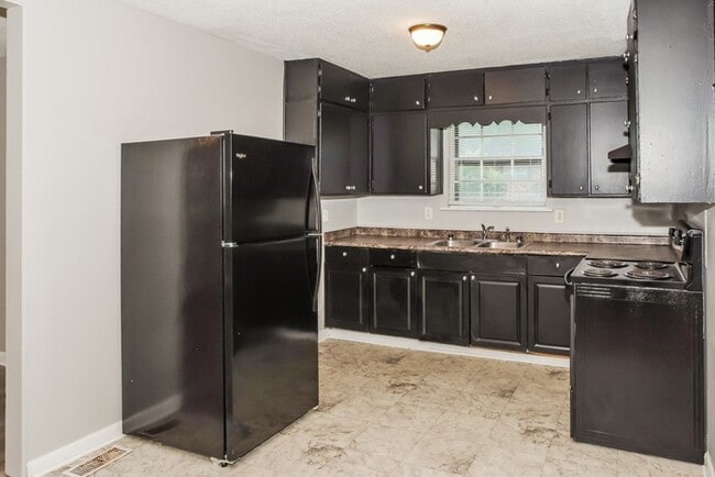 Photo - 3107 Forsythe Dr NW